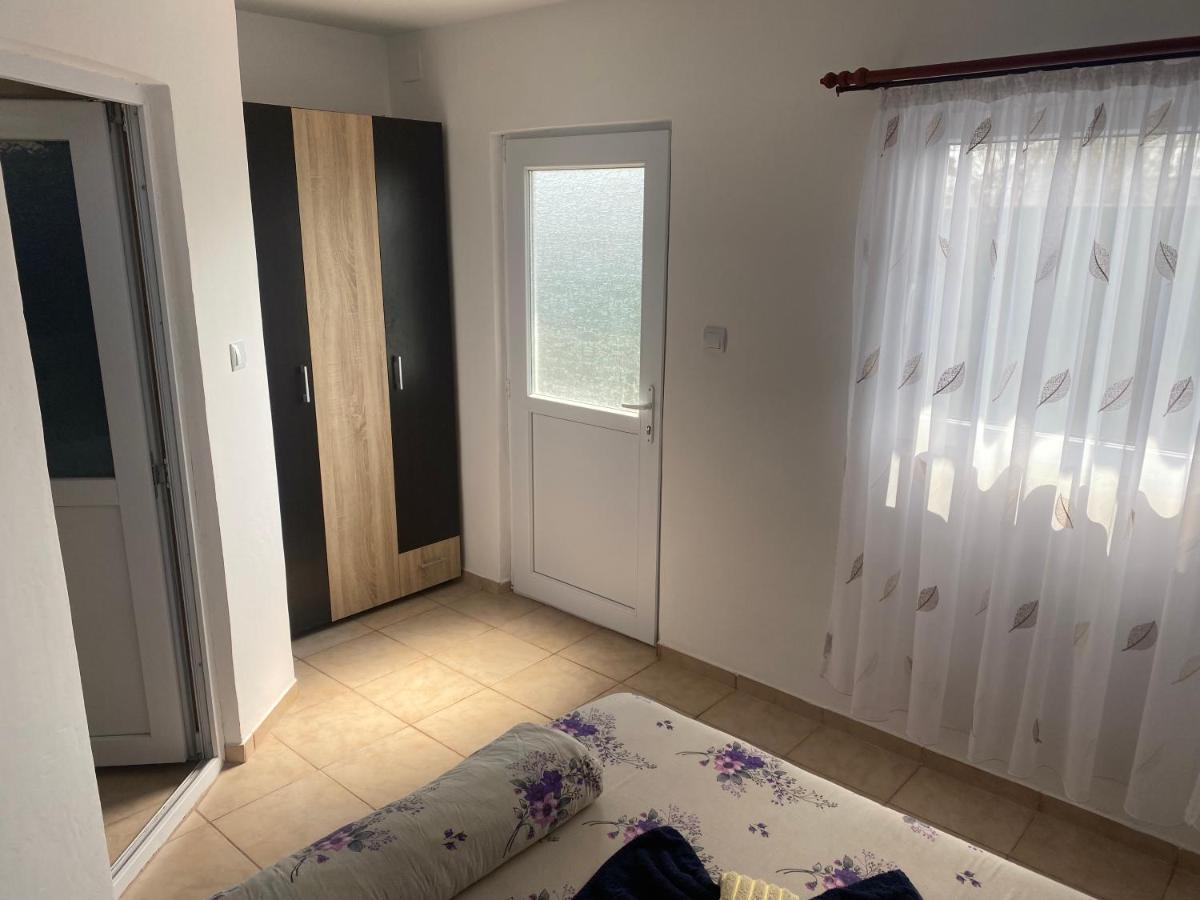 Casa Laura Guest House คอร์บู ภายนอก รูปภาพ