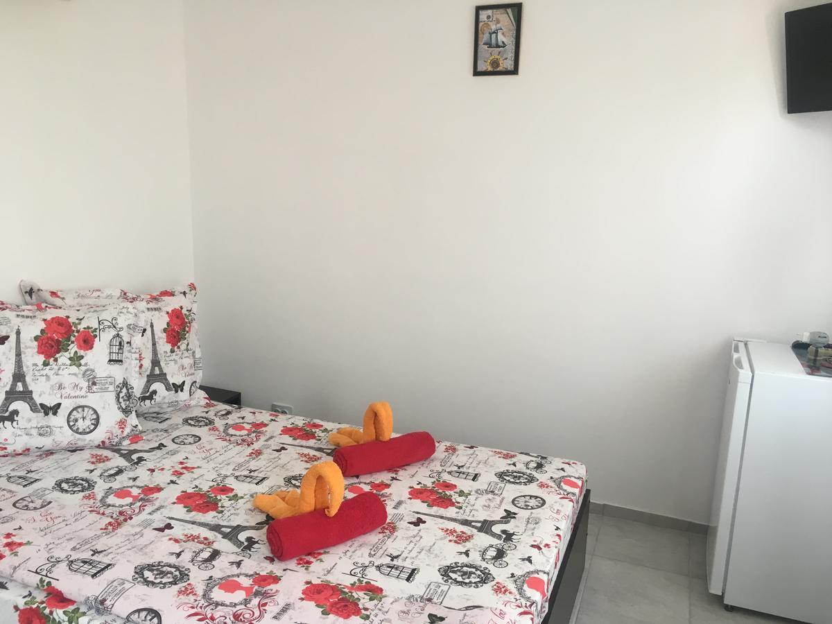 Casa Laura Guest House คอร์บู ภายนอก รูปภาพ